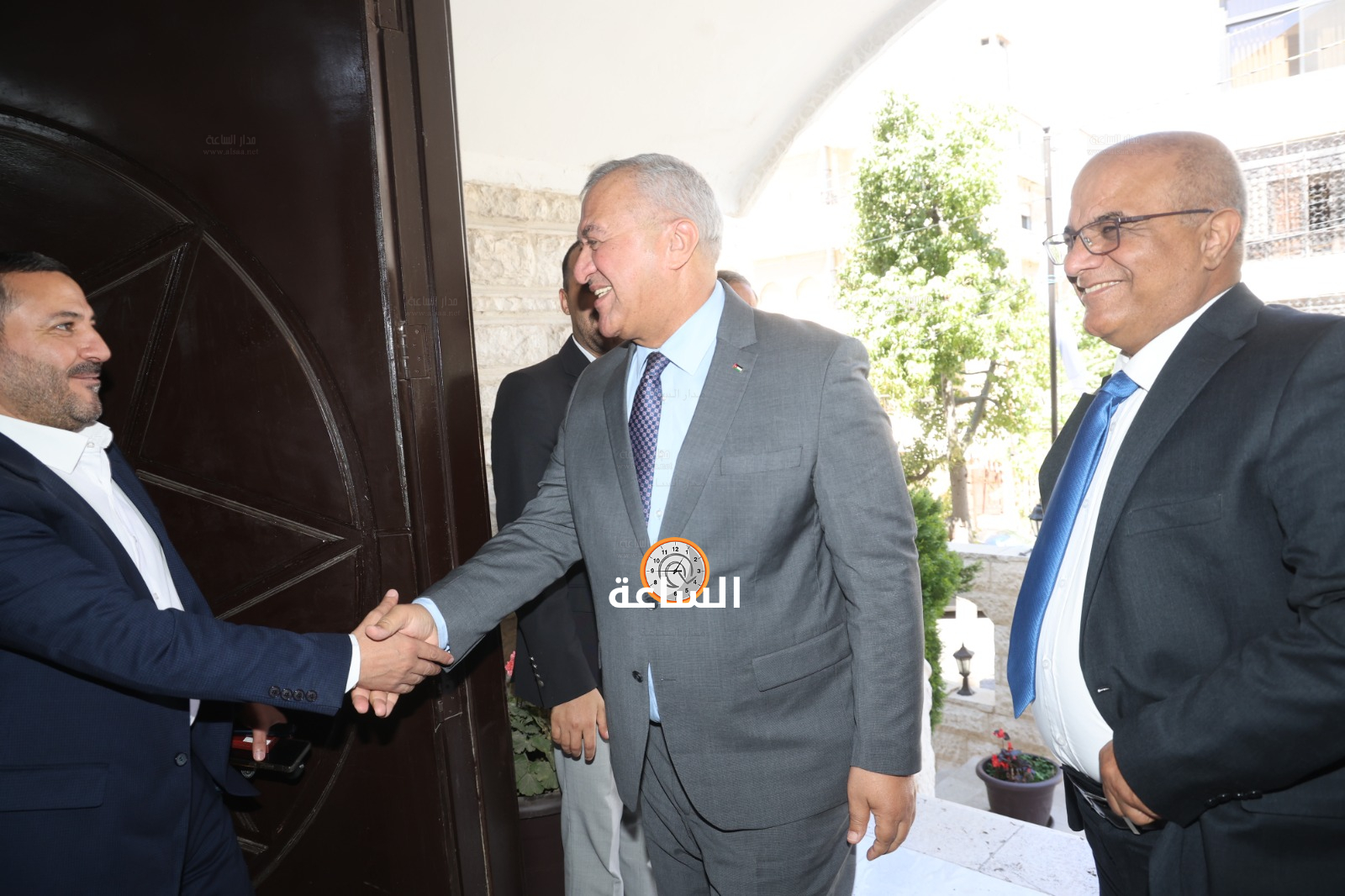 Madar Al-Saa Images 0.3129243000713261