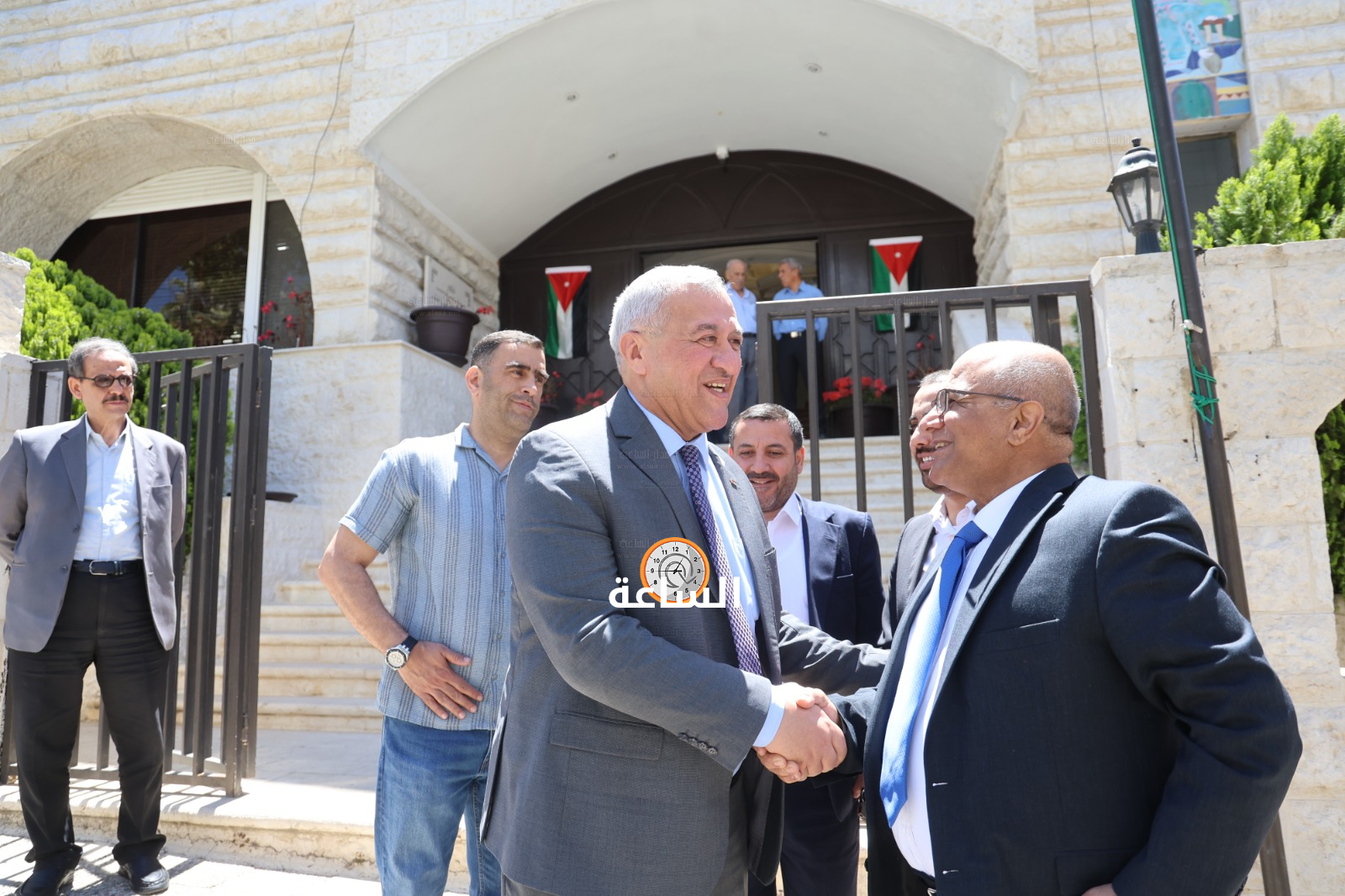 Madar Al-Saa Images 0.795943684822788