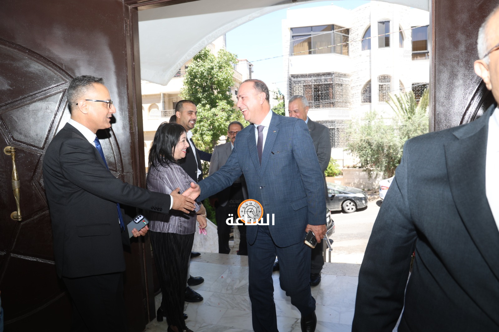 Madar Al-Saa Images 0.7352677362882216
