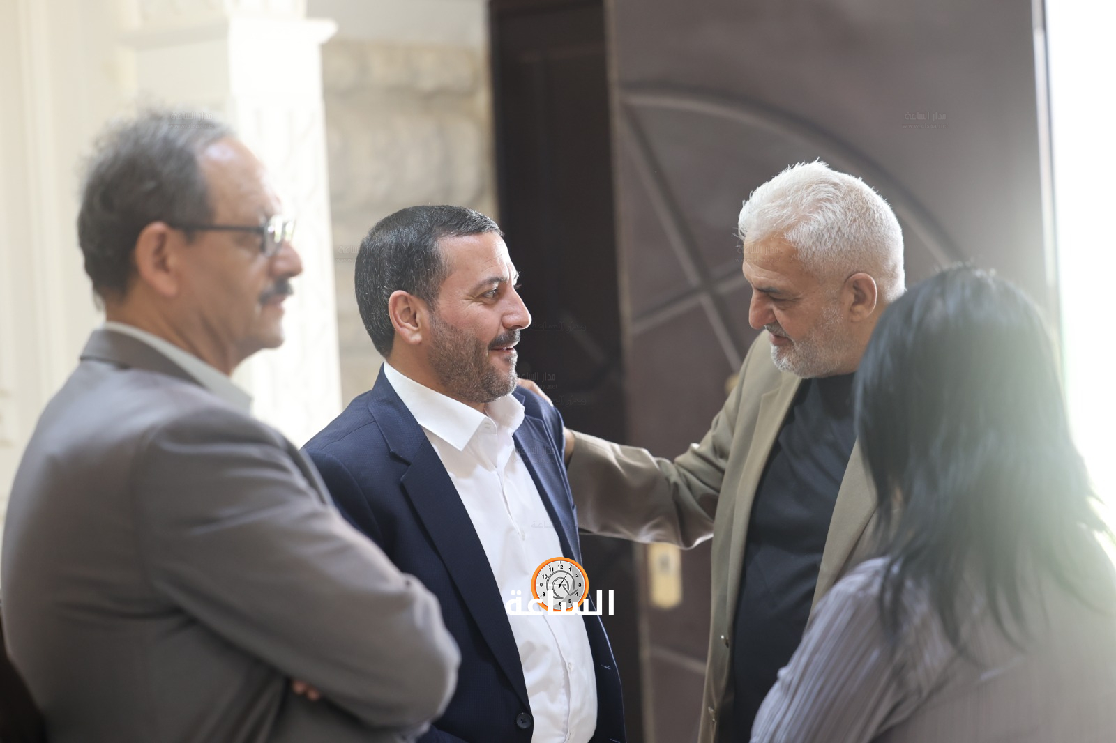 Madar Al-Saa Images 0.013247563045194144