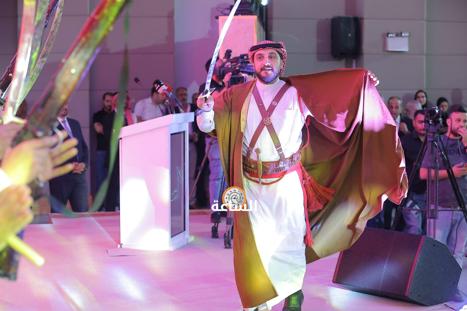 Madar Al-Saa Images 0.2814848321775505