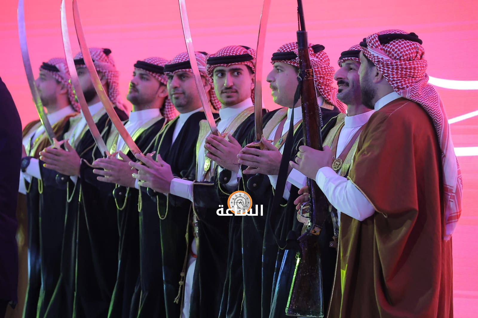 Madar Al-Saa Images 0.38181112258042393