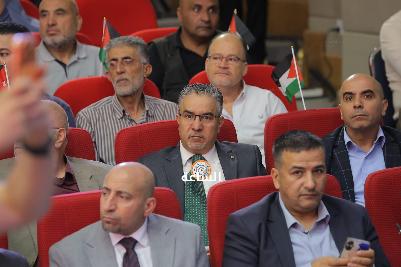Madar Al-Saa Images 0.5153160862566871
