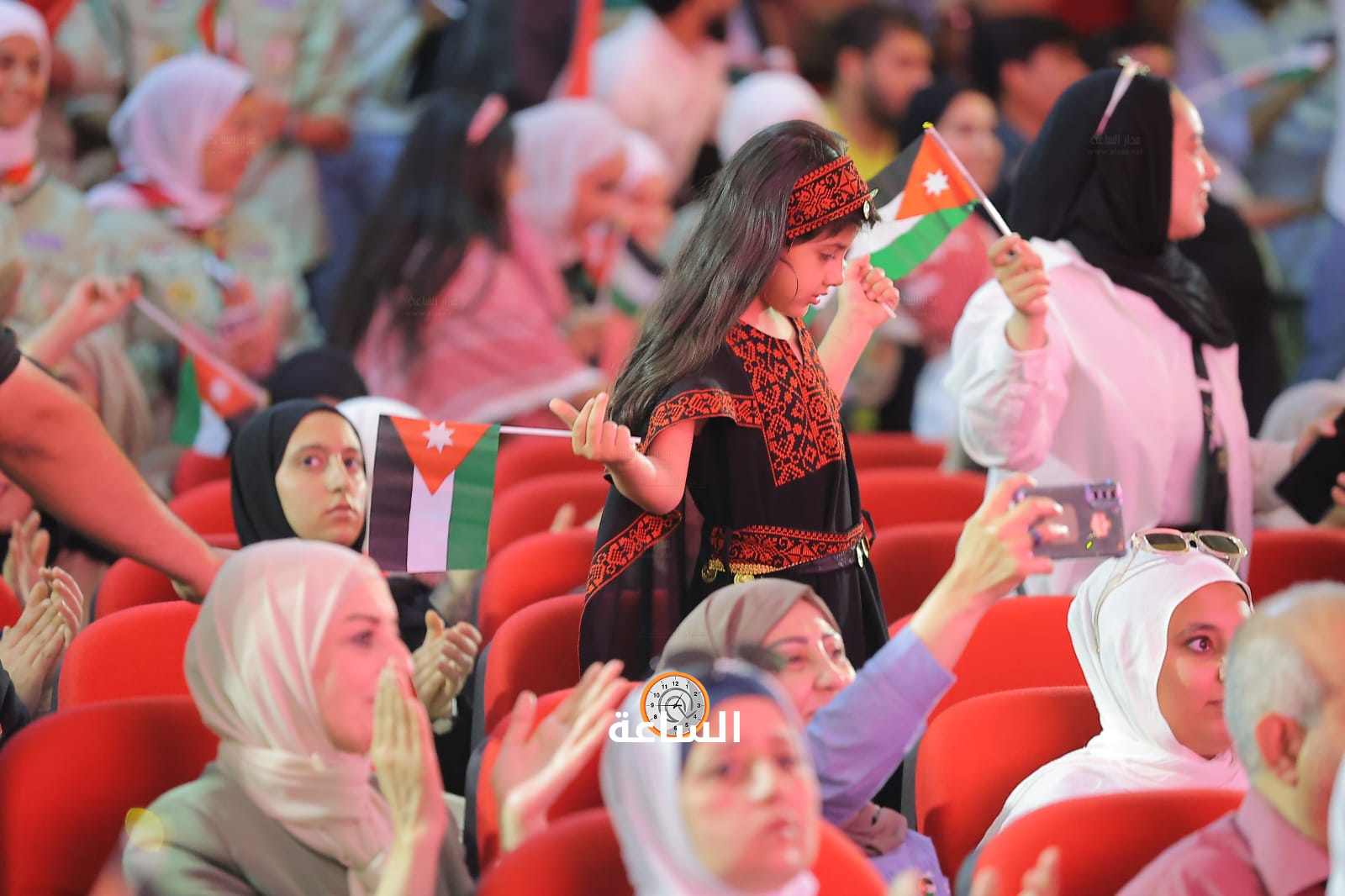 Madar Al-Saa Images 0.35939564871213636