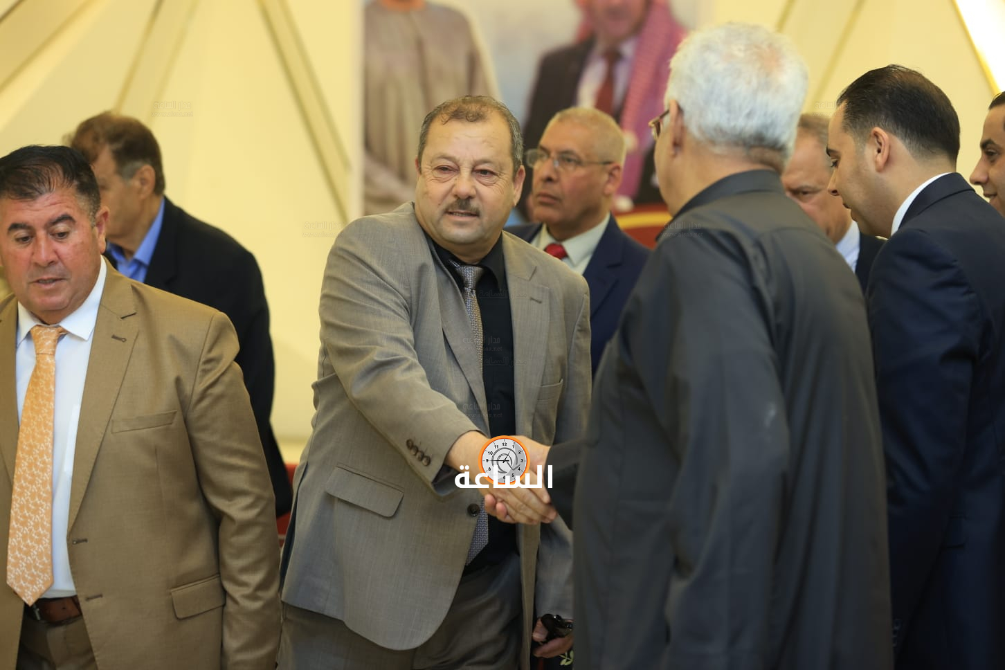 Madar Al-Saa Images 0.9364128313706483
