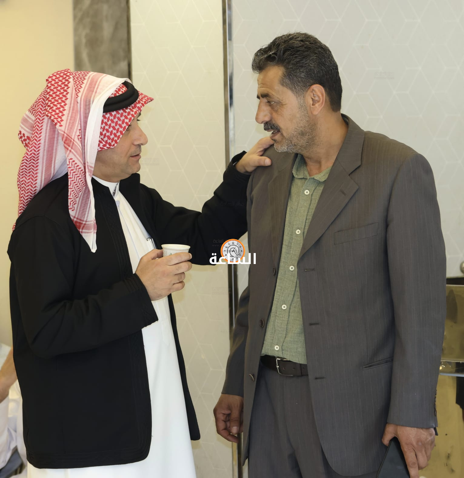 Madar Al-Saa Images 0.013950401452935135