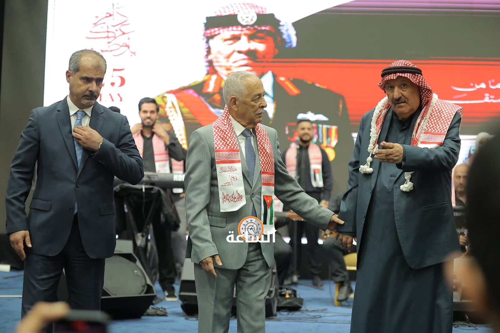 Madar Al-Saa Images 0.38380311946482026