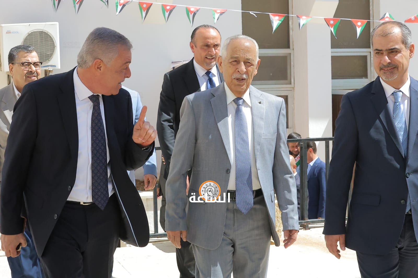Madar Al-Saa Images 0.6355463666533913