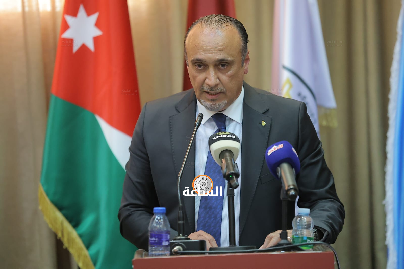 Madar Al-Saa Images 0.18358742736770794