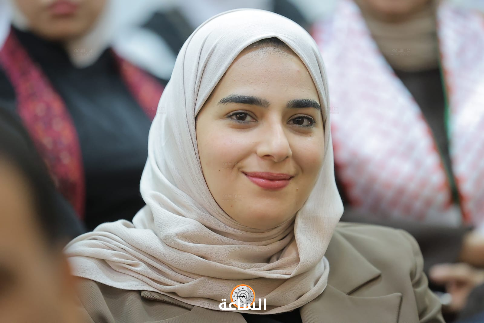 Madar Al-Saa Images 0.23540756099664795