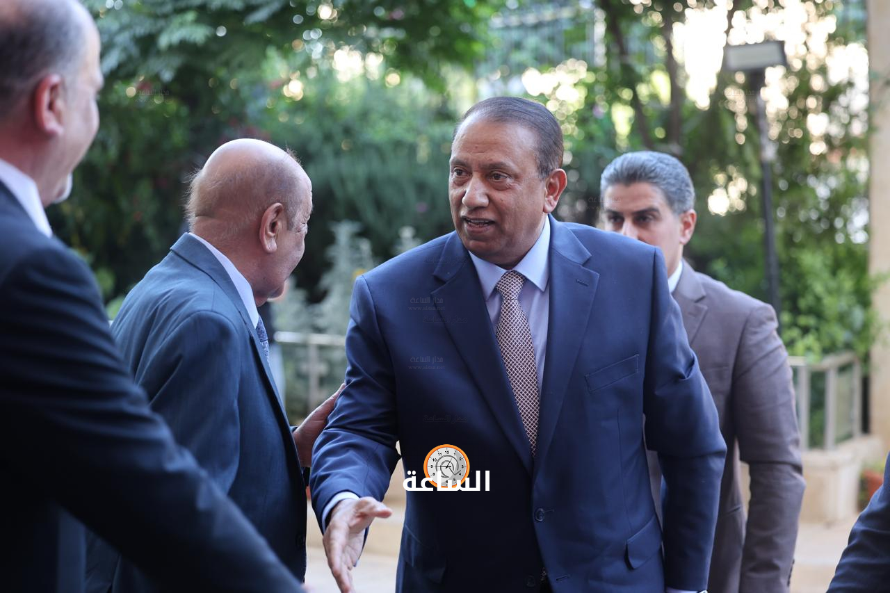 Madar Al-Saa Images 0.5731392341111923