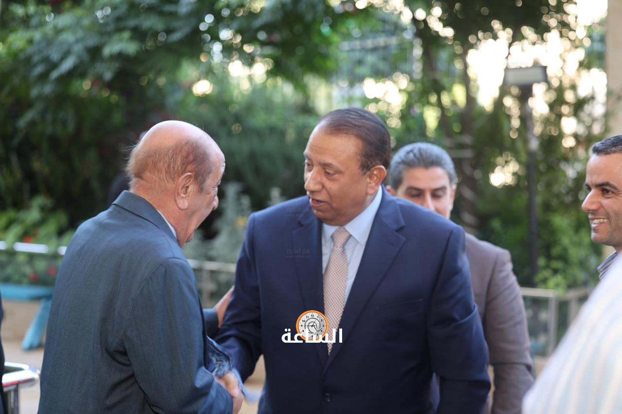 Madar Al-Saa Images 0.47941878413057215