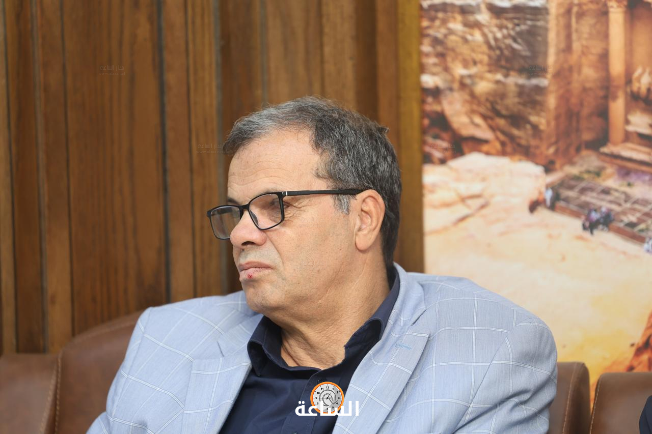Madar Al-Saa Images 0.2824822615352264