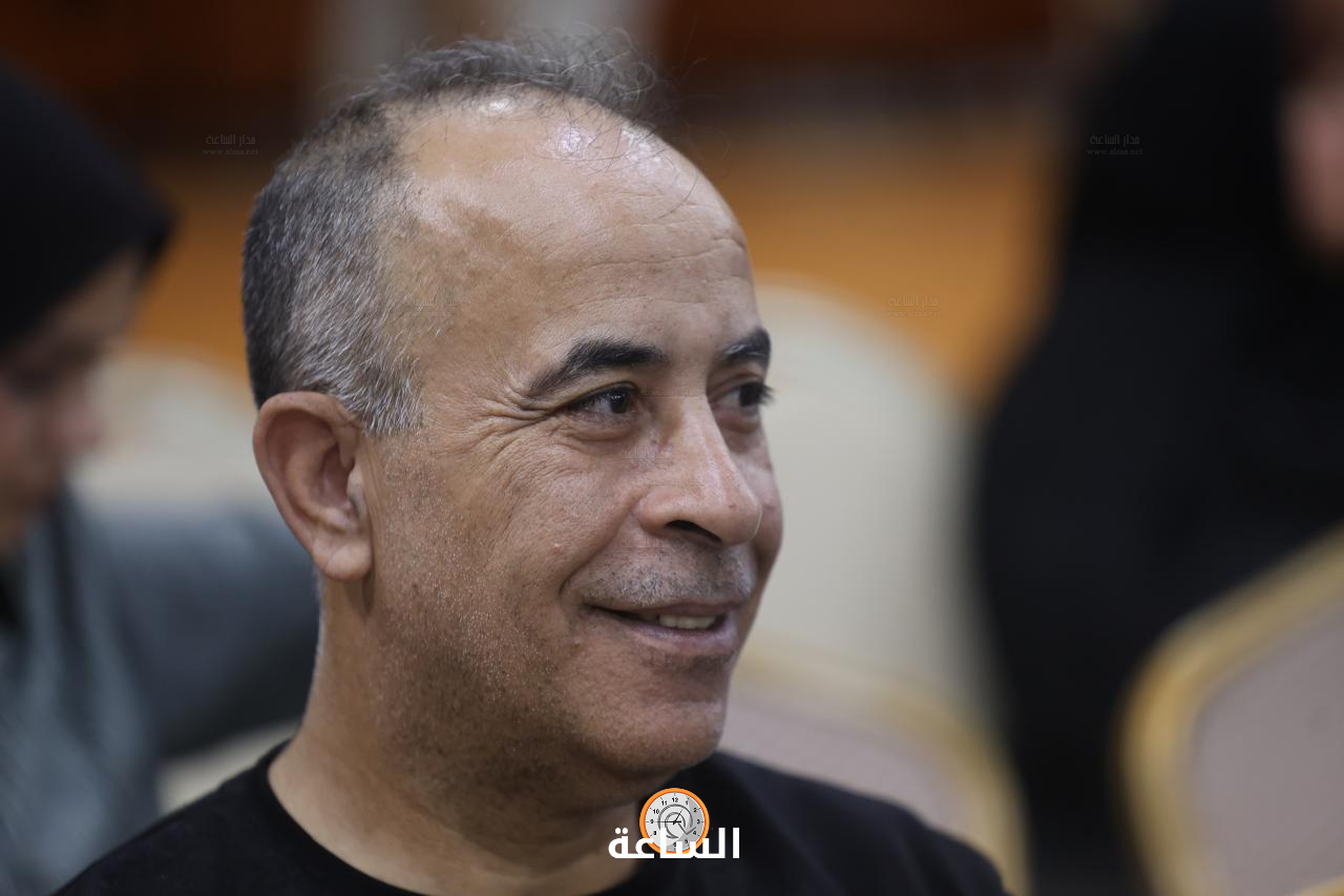 Madar Al-Saa Images 0.02468330553636311