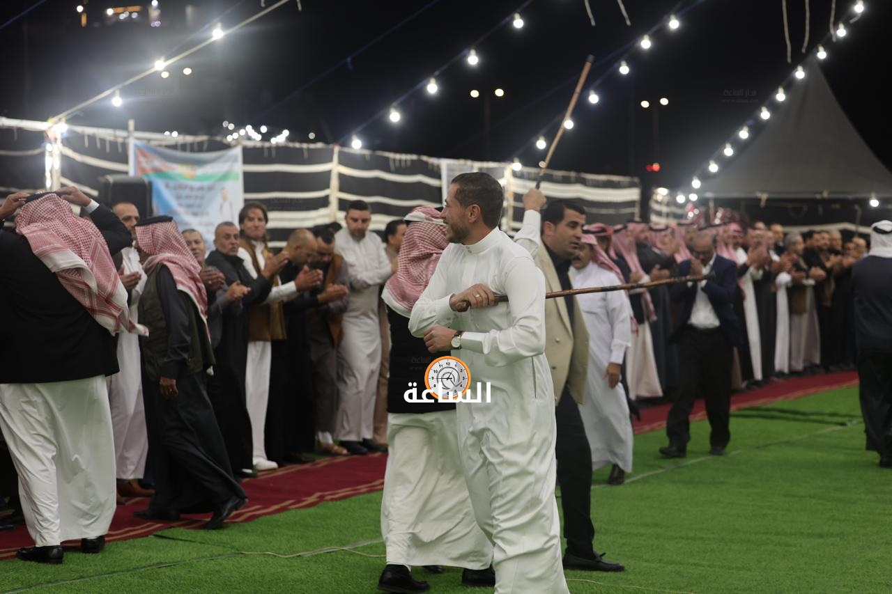 Madar Al-Saa Images 0.7498294088959745