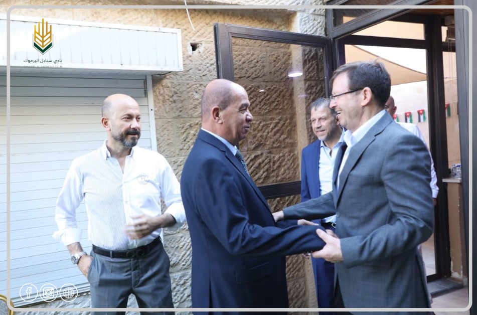 Madar Al-Saa Images 0.09688641122838981