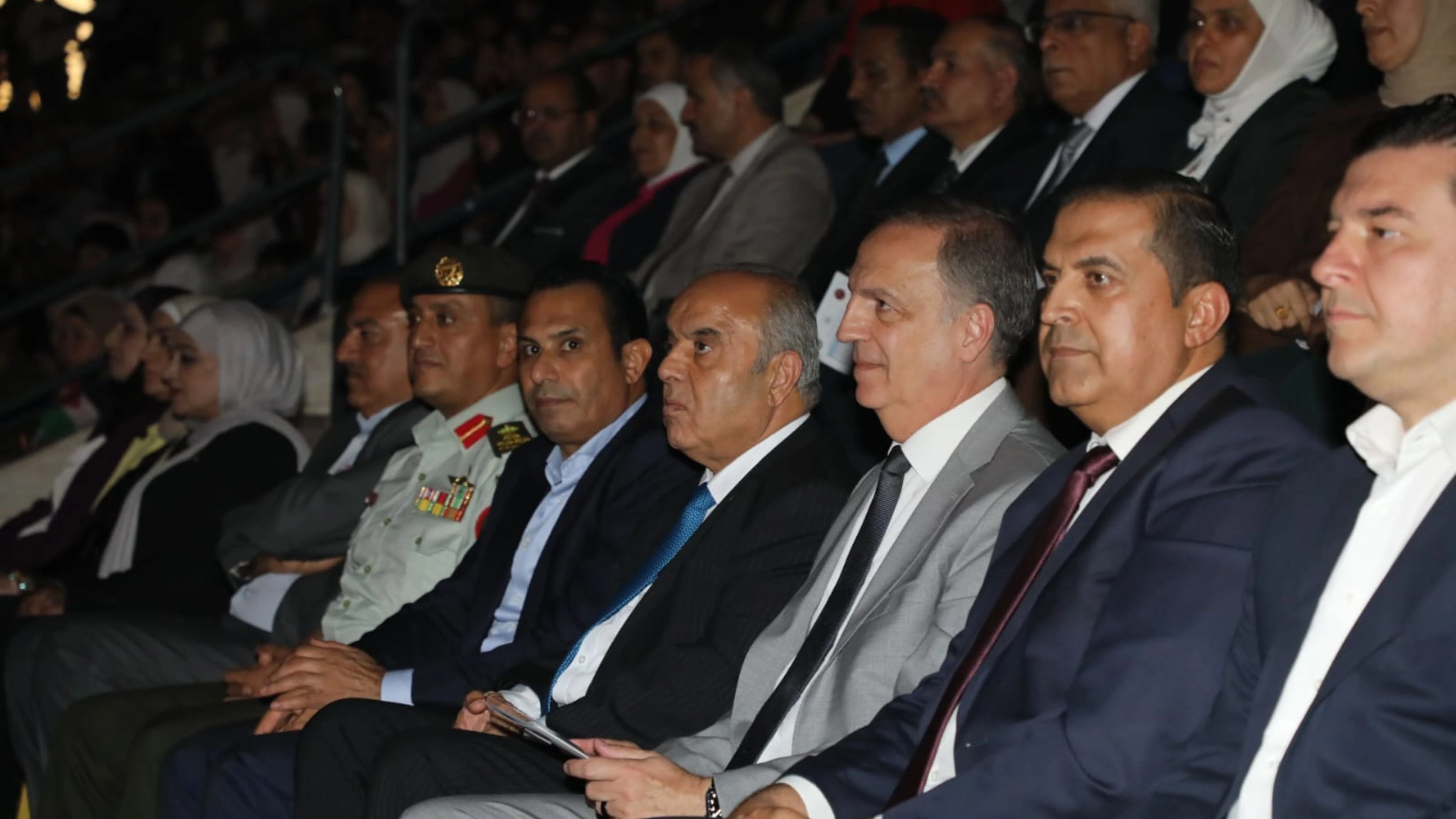 Madar Al-Saa Images 0.33400606427307833