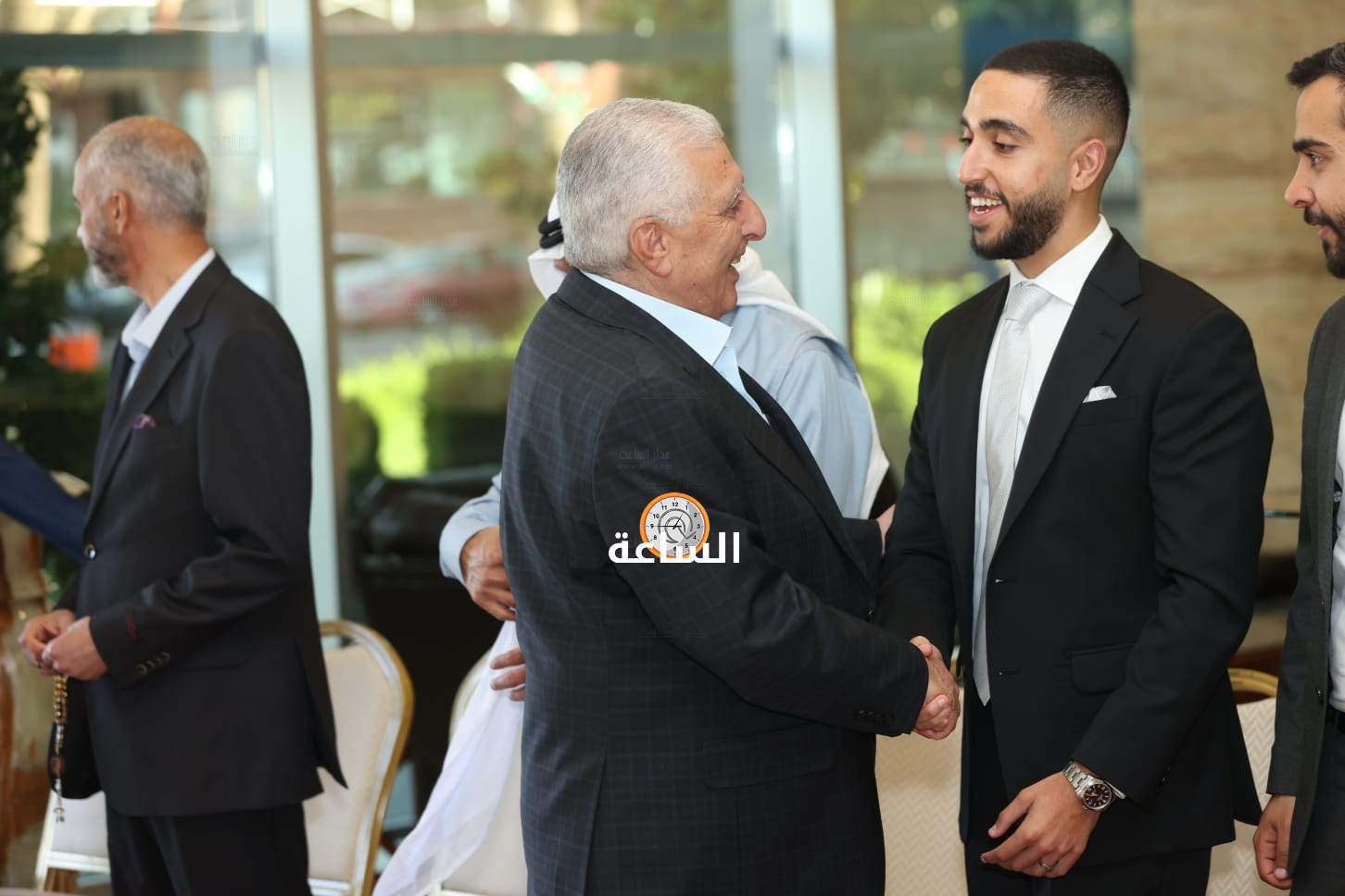 Madar Al-Saa Images 0.9999398802087103