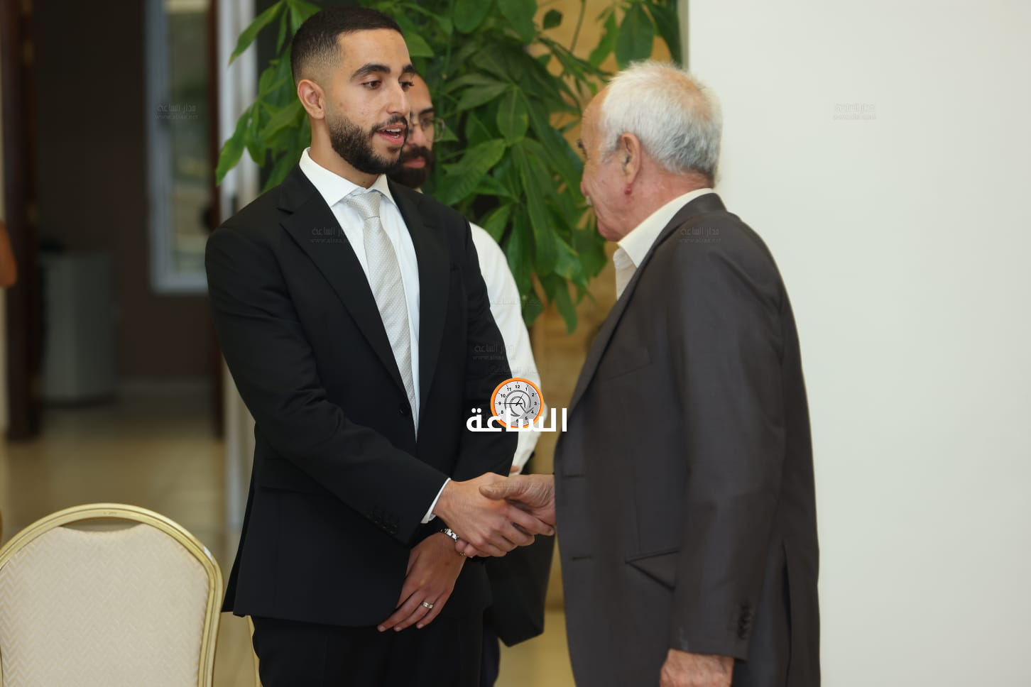 Madar Al-Saa Images 0.7421907485496173