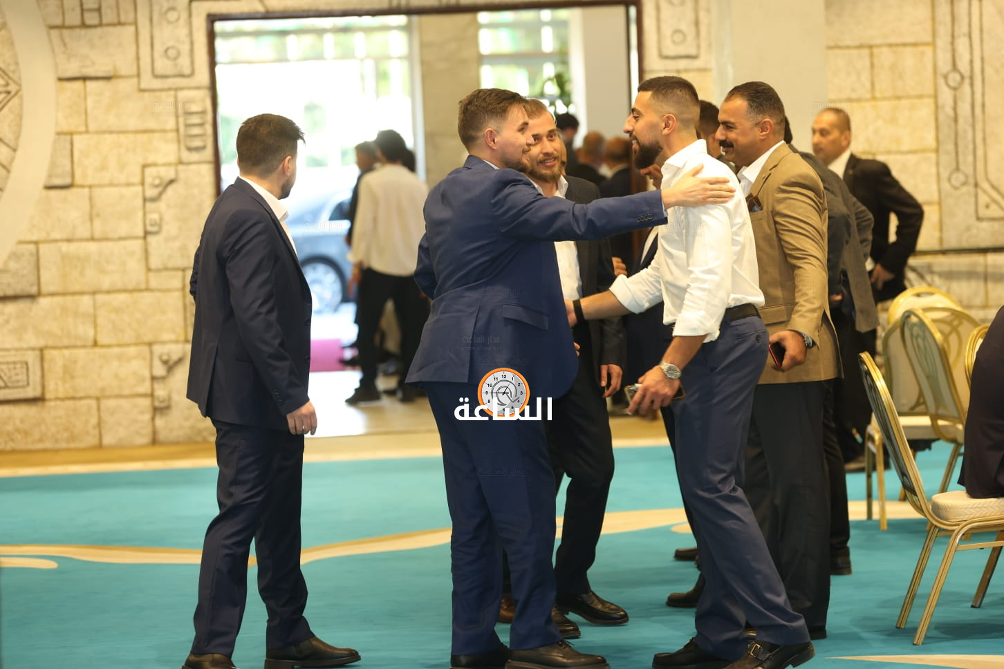 Madar Al-Saa Images 0.48615480637455066