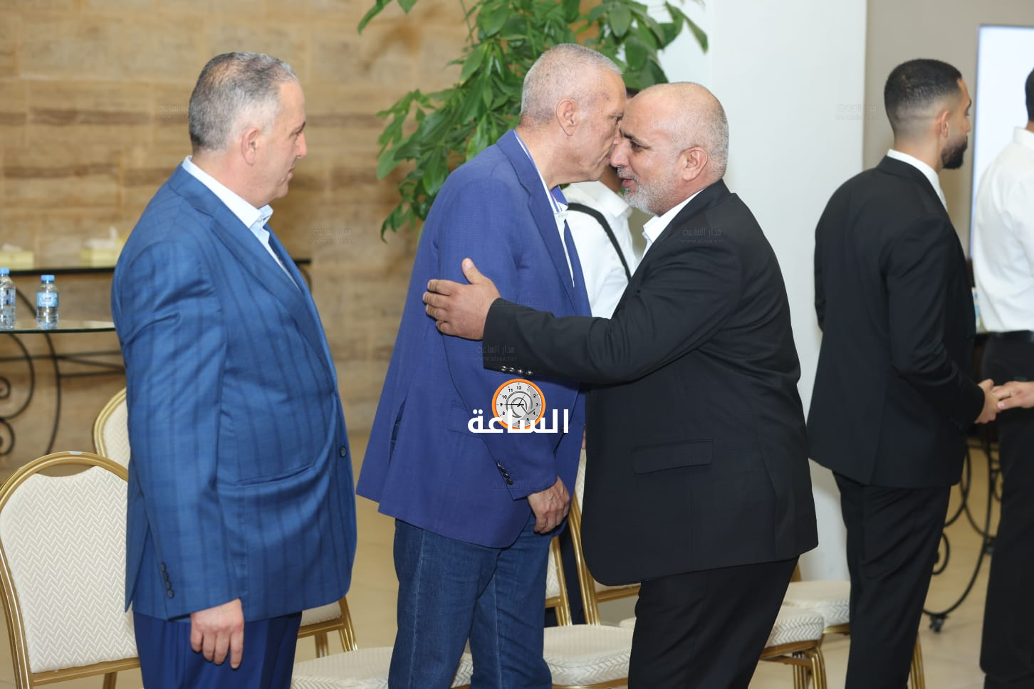 Madar Al-Saa Images 0.9296247683492781