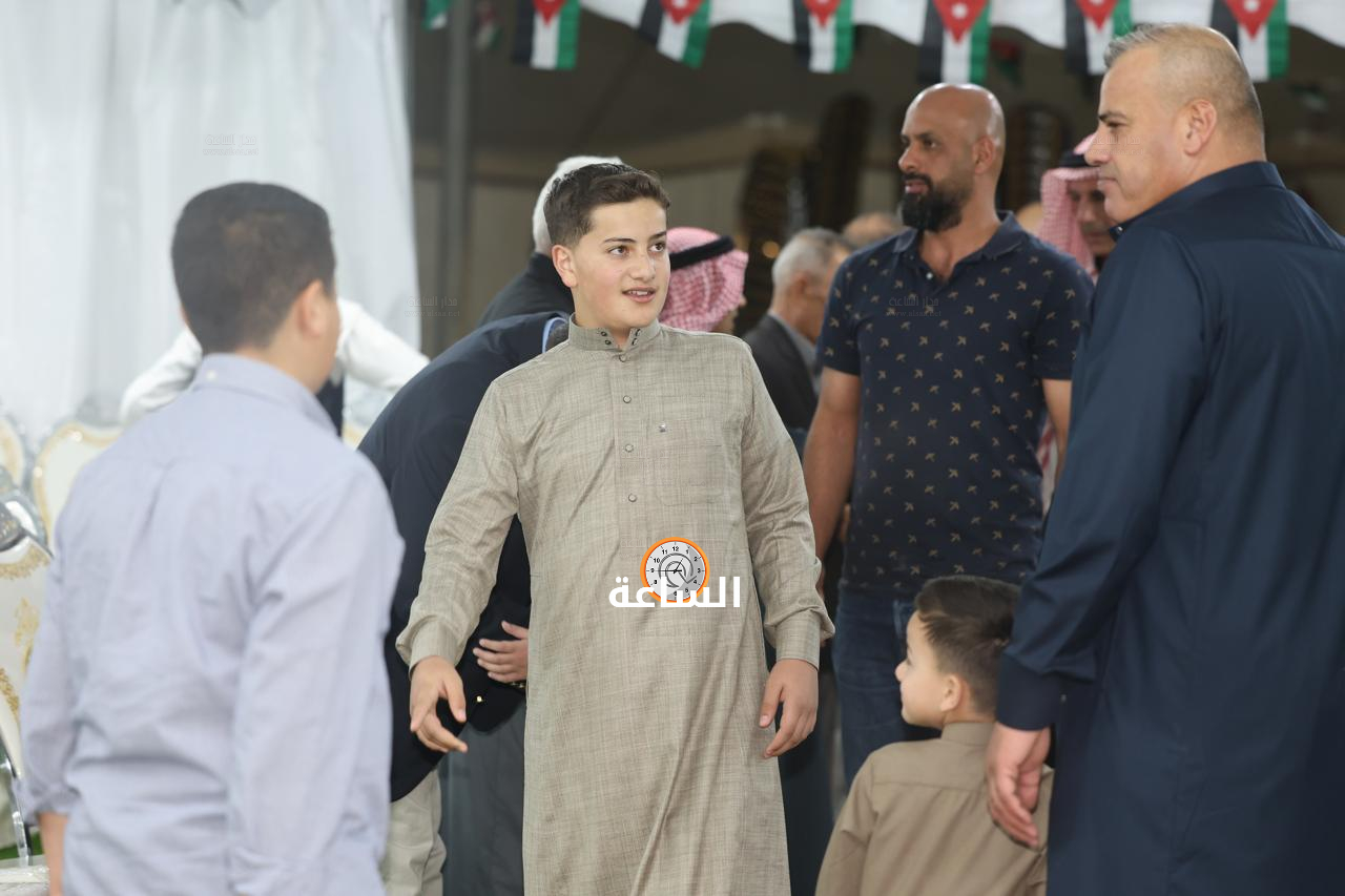 Madar Al-Saa Images 0.4890772471956325