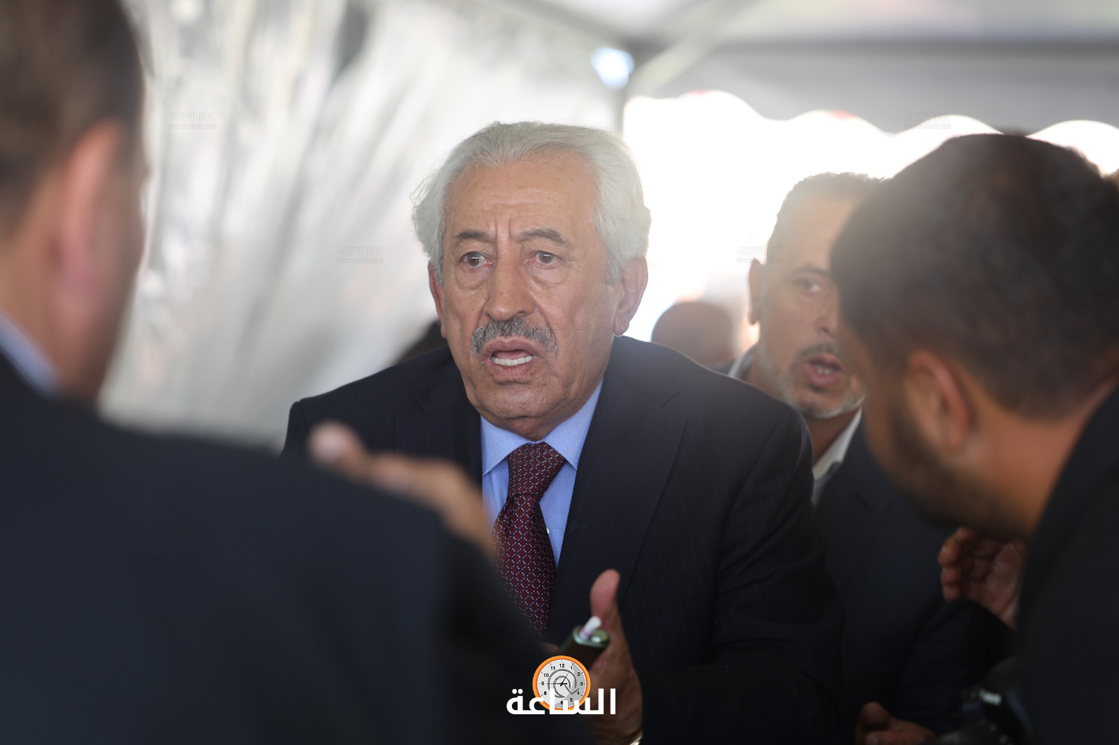 Madar Al-Saa Images 0.456927098092031