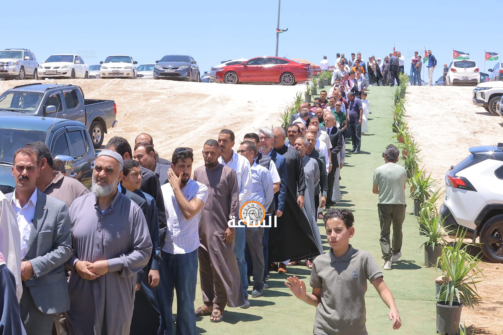 Madar Al-Saa Images 0.48013045791247777