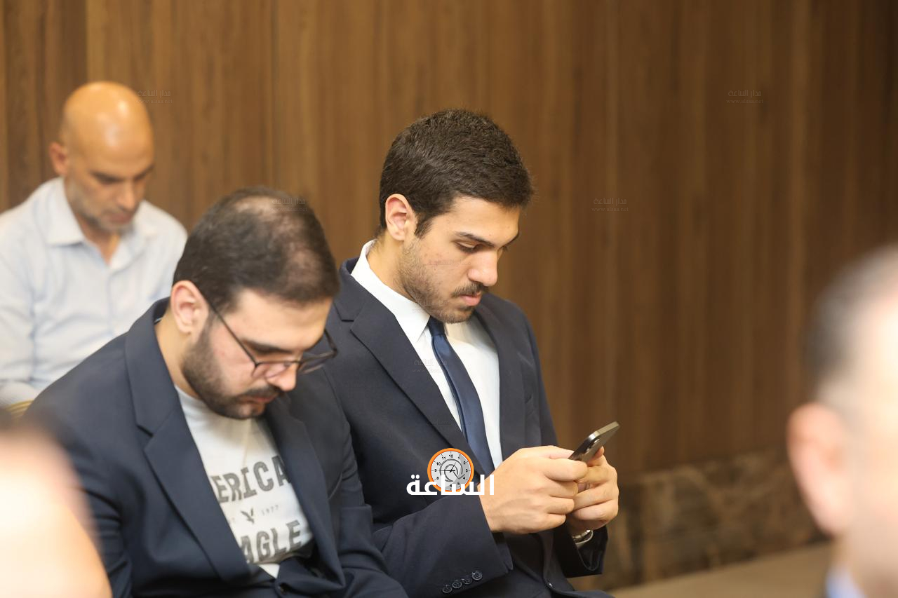 Madar Al-Saa Images 0.37392423475546344