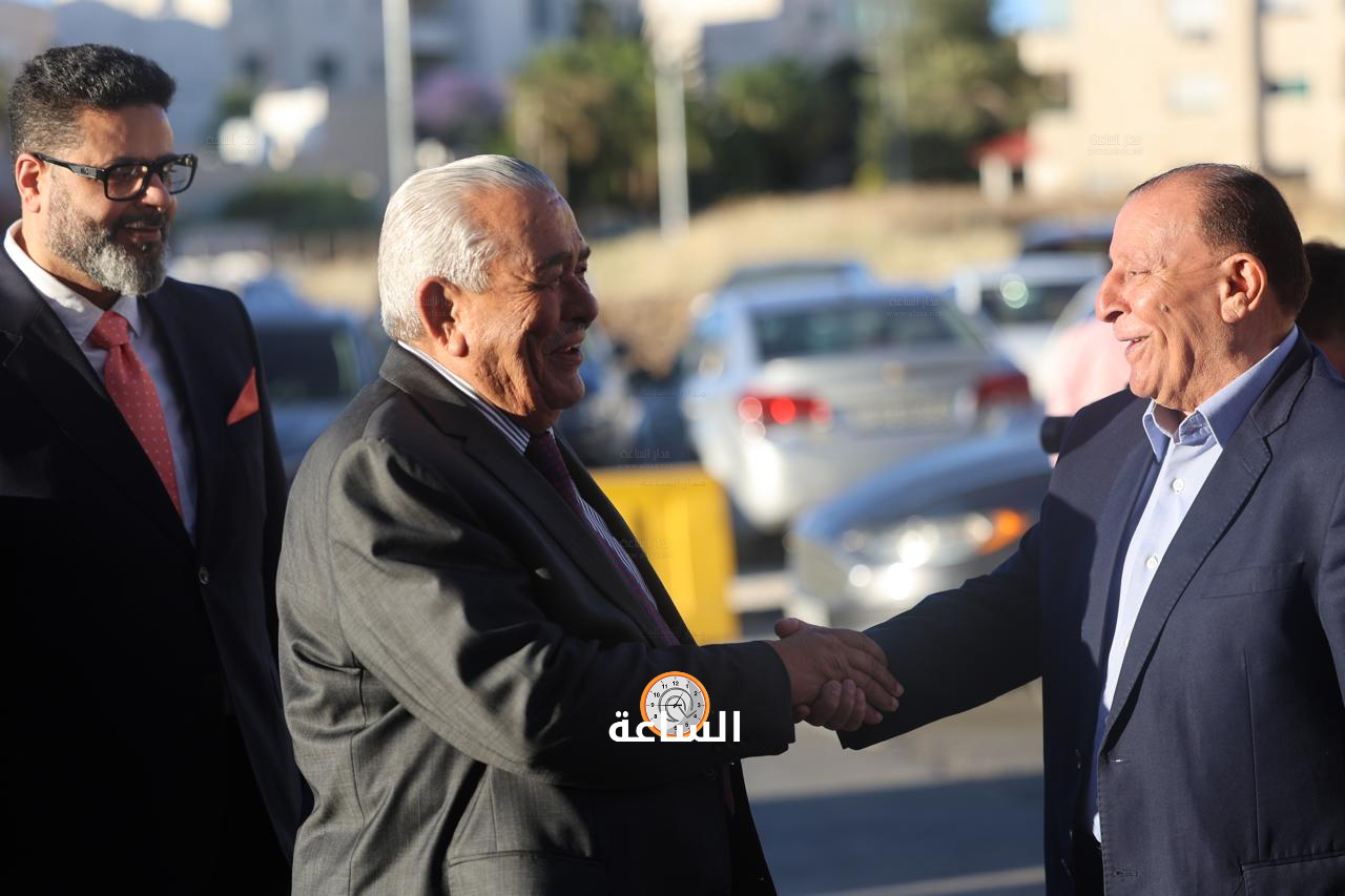 Madar Al-Saa Images 0.7919969102507896