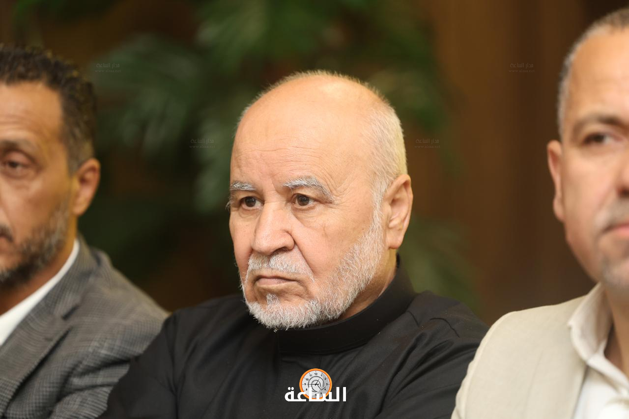Madar Al-Saa Images 0.40875477616081546
