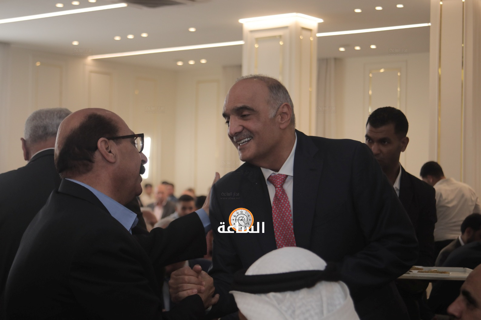 Madar Al-Saa Images 0.39336263930134685
