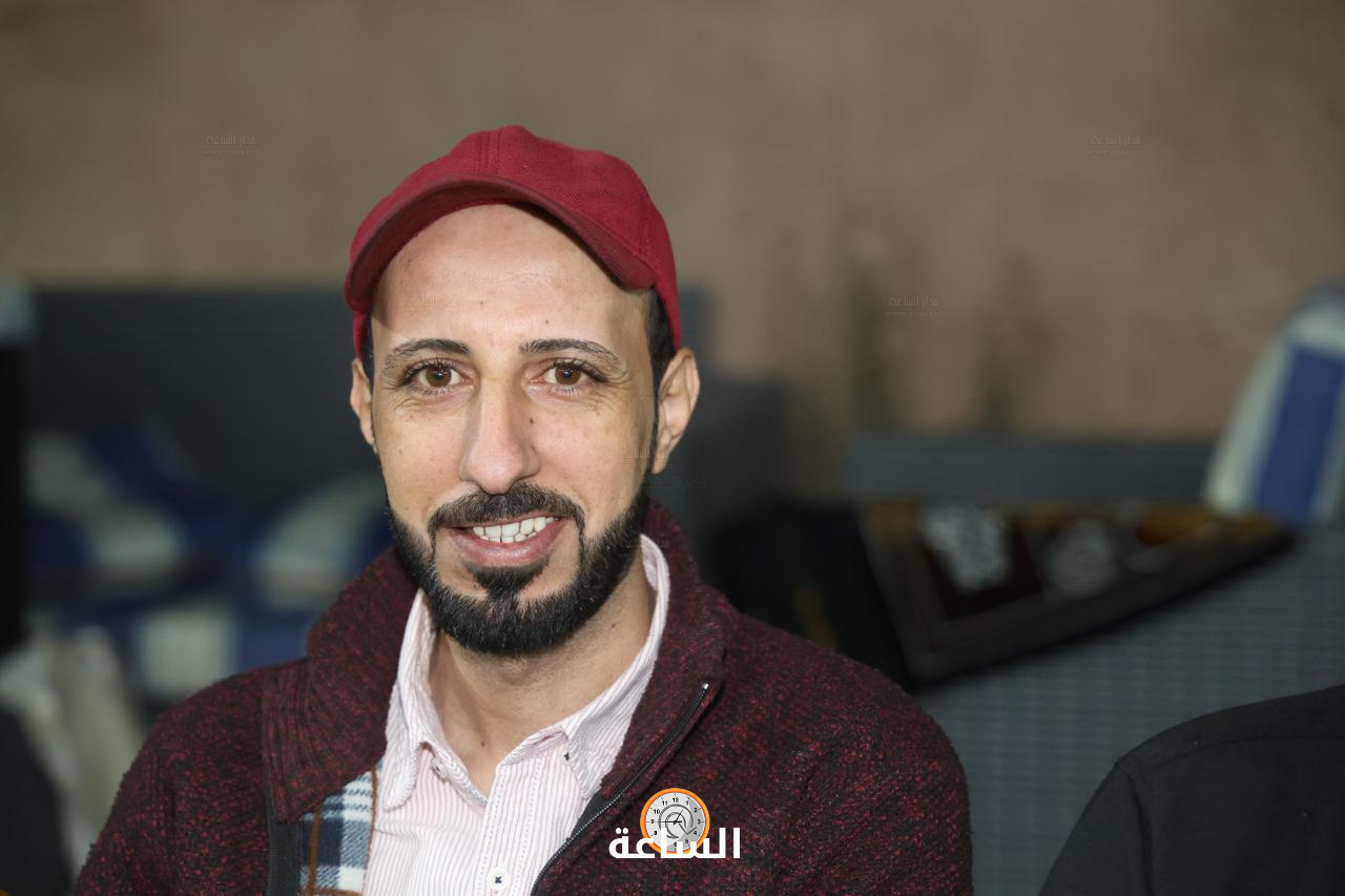 Madar Al-Saa Images 0.3925339780261796
