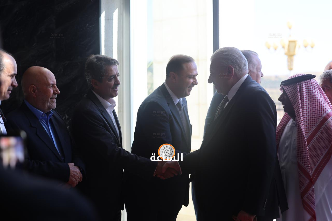 Madar Al-Saa Images 0.34872521384101585