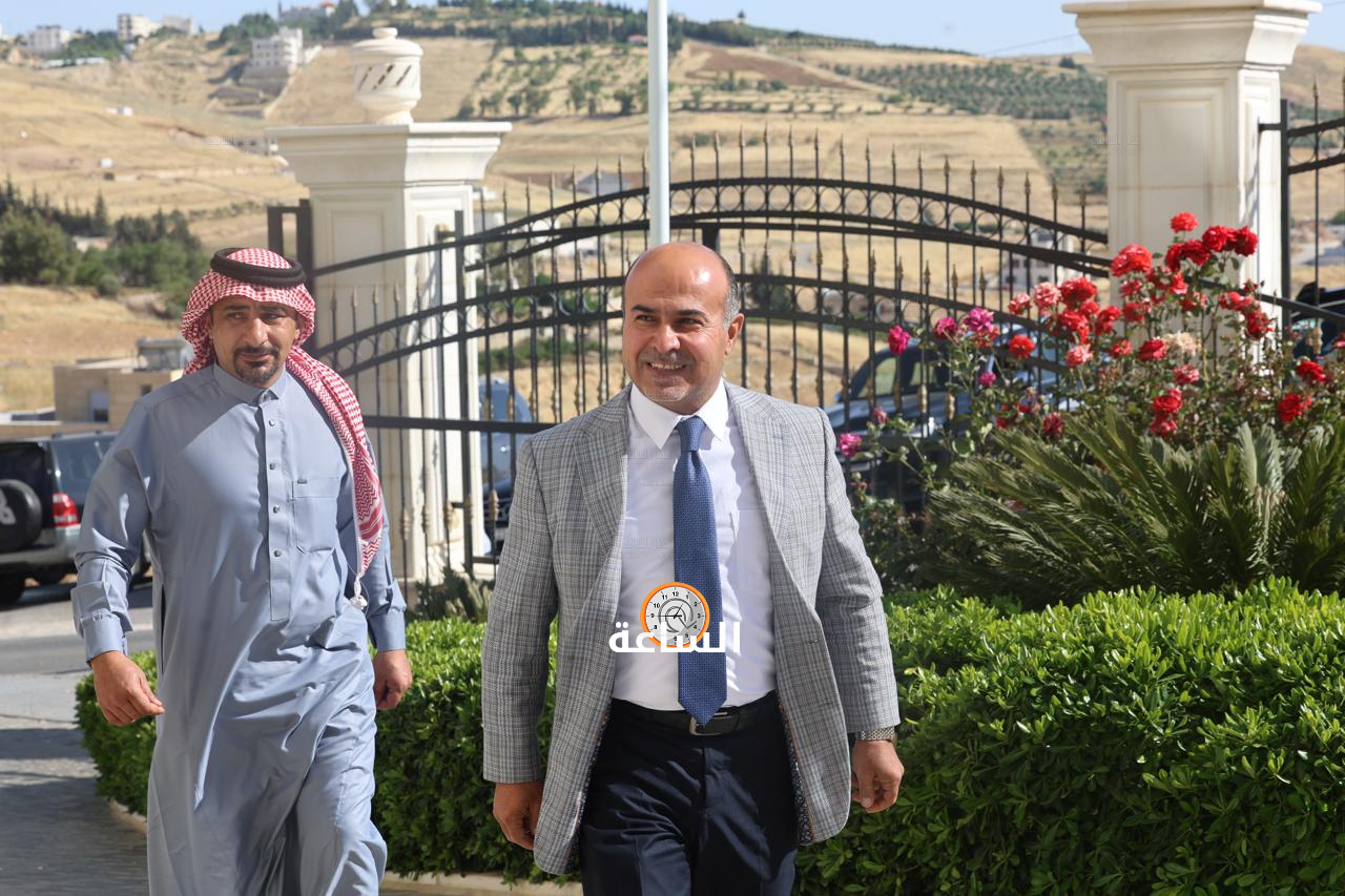 Madar Al-Saa Images 0.24761330993056796