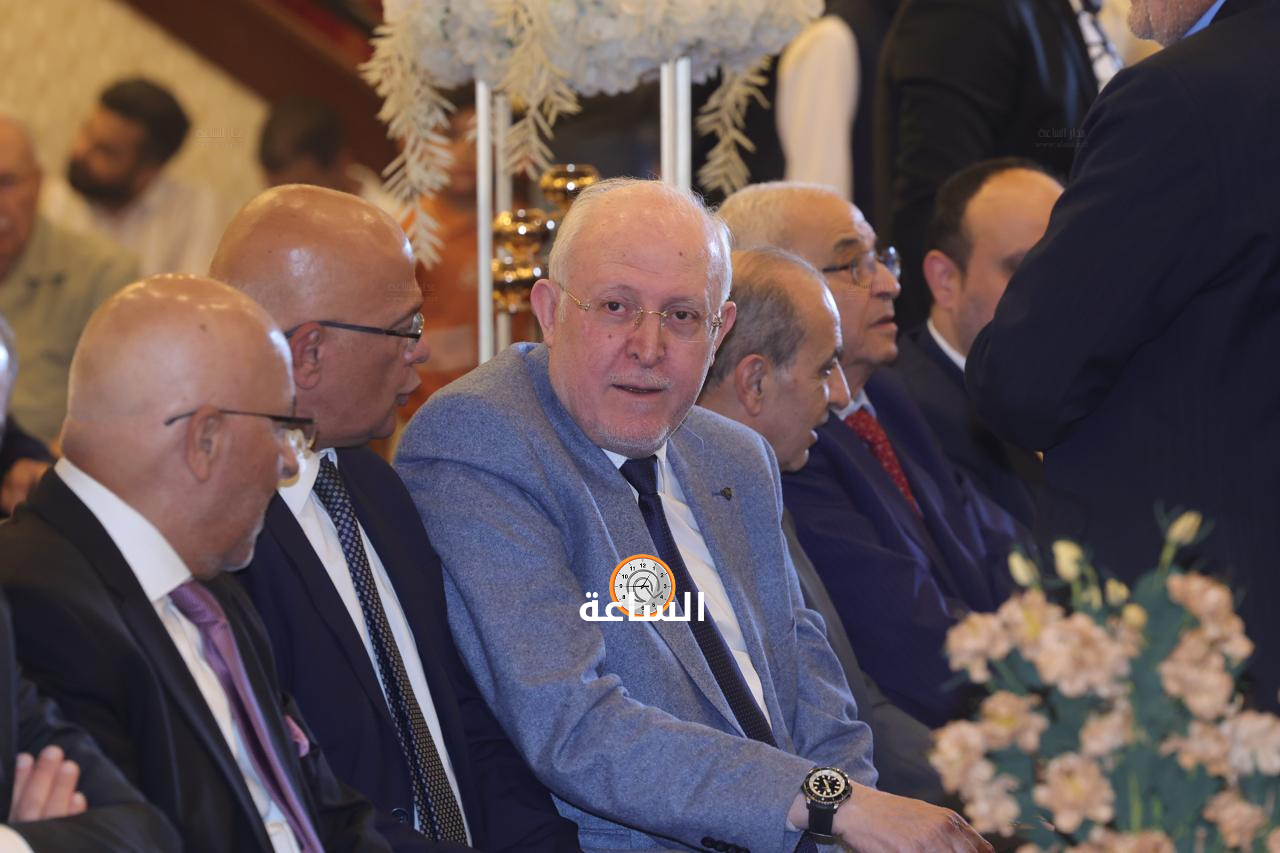 Madar Al-Saa Images 0.3459110325677127