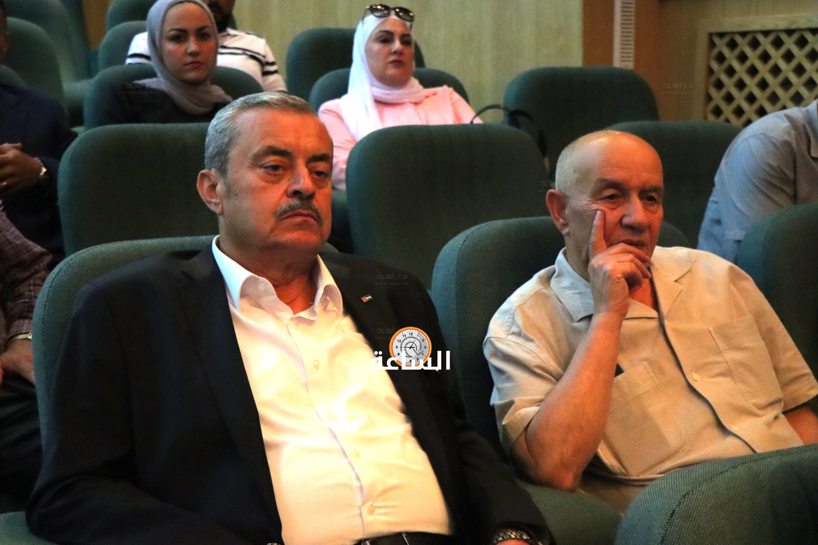 Madar Al-Saa Images 0.46960995882552714