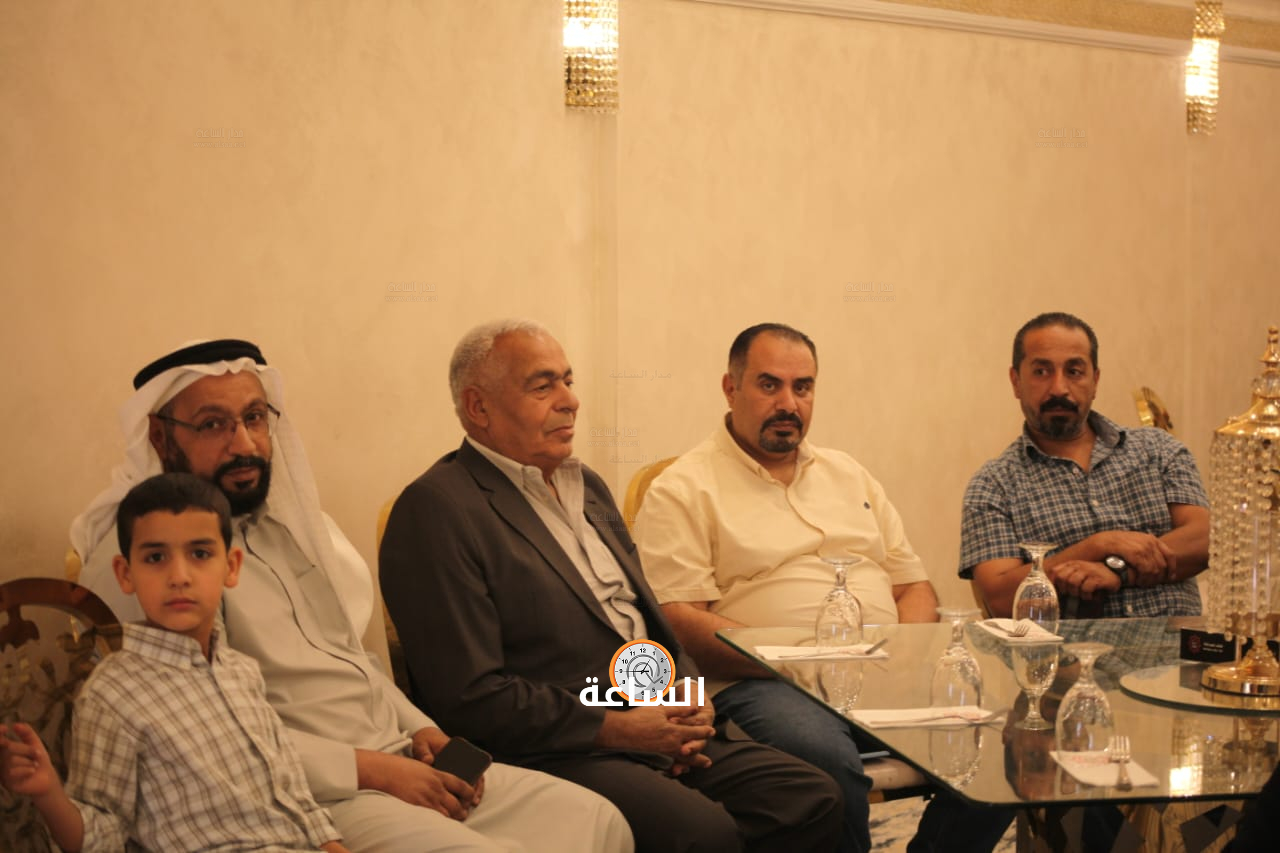 Madar Al-Saa Images 0.4929393607836269