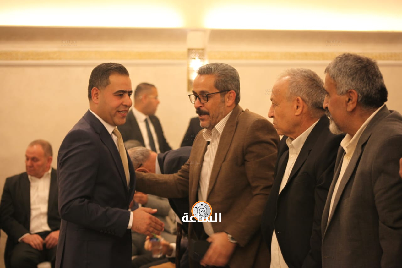 Madar Al-Saa Images 0.33571679362436735