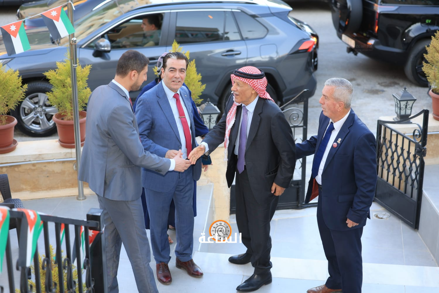 Madar Al-Saa Images 0.06651809177248813