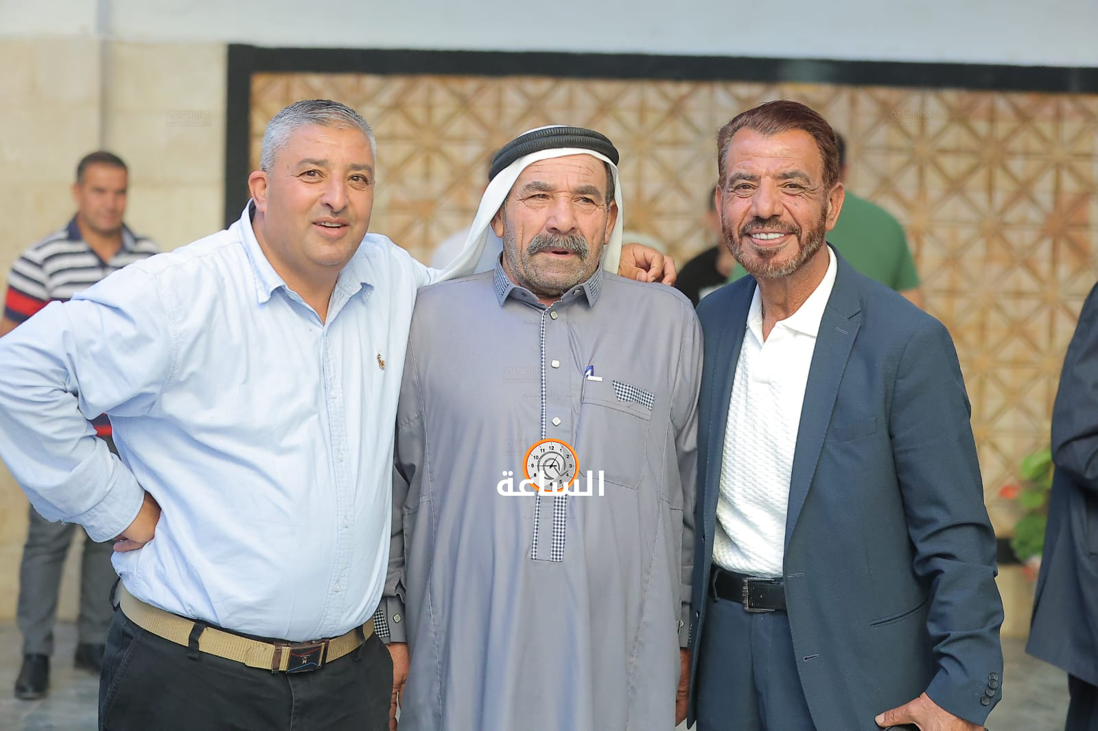 Madar Al-Saa Images 0.9792311660945647