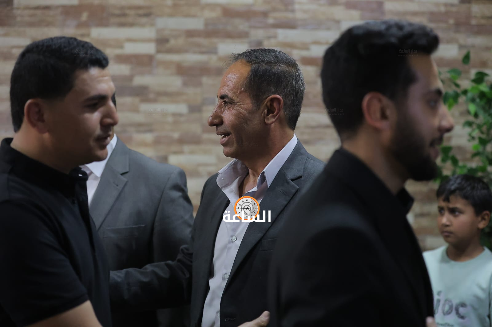 Madar Al-Saa Images 0.523020693360555