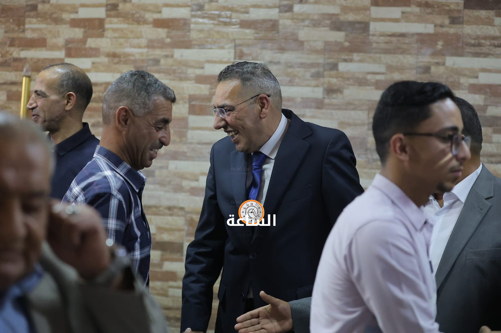 Madar Al-Saa Images 0.1524310481989678
