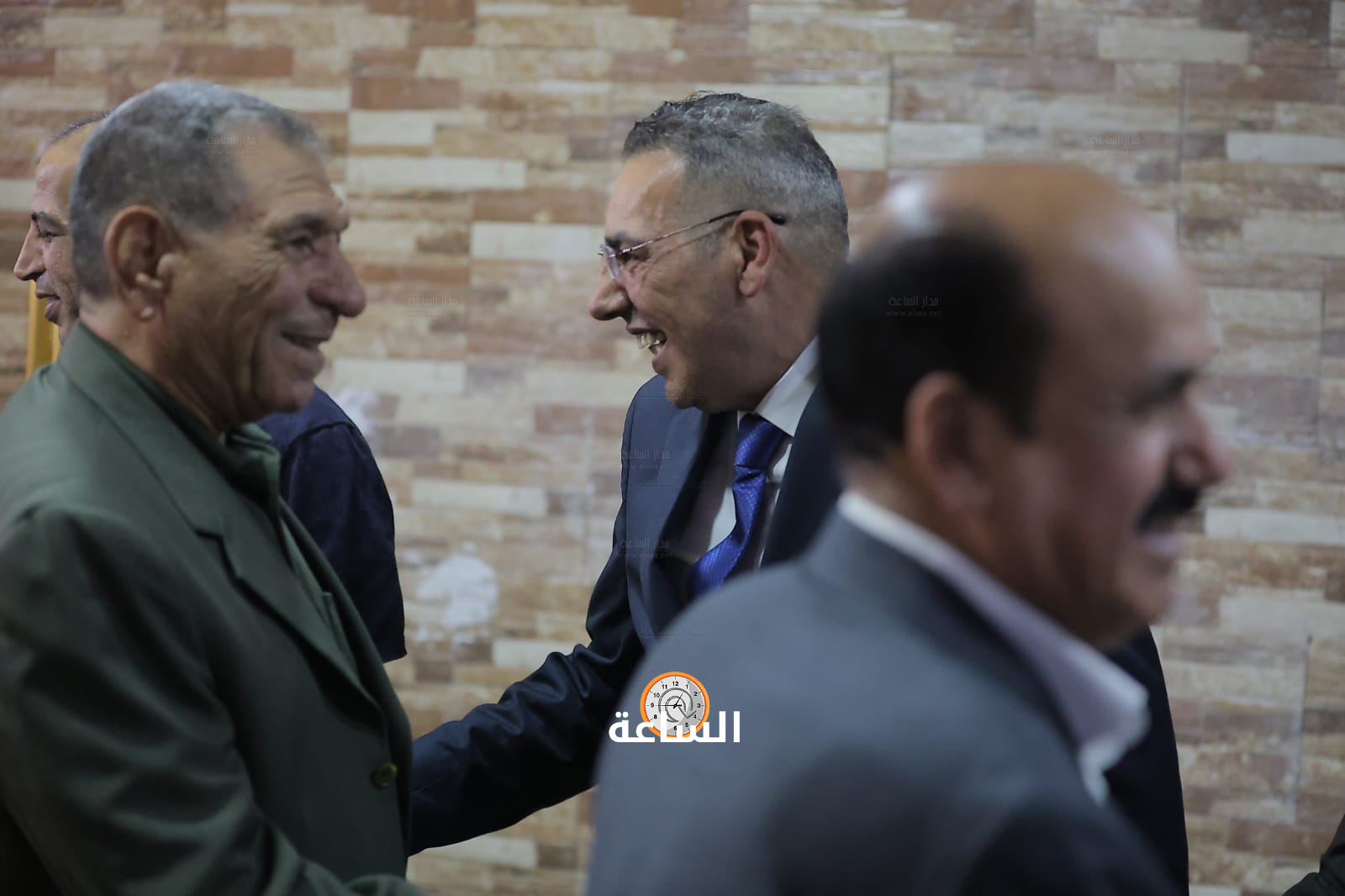 Madar Al-Saa Images 0.16943089662553779