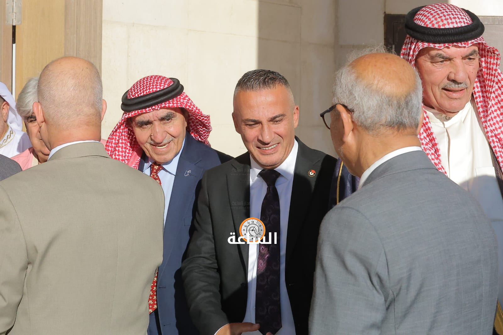 Madar Al-Saa Images 0.36443708048167467