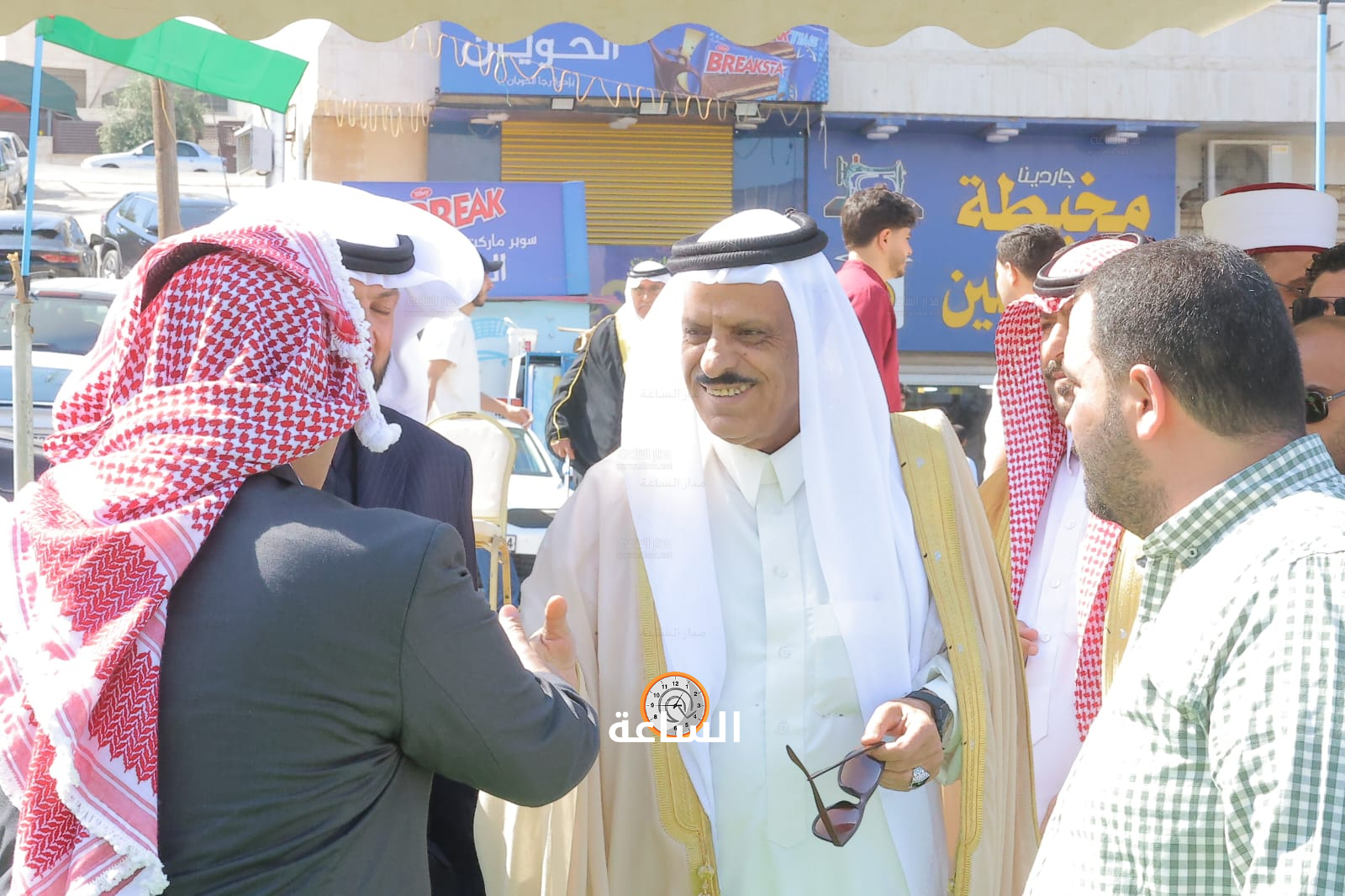 Madar Al-Saa Images 0.9398004552006743