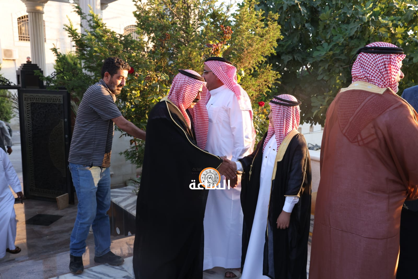 Madar Al-Saa Images 0.0435372222870114