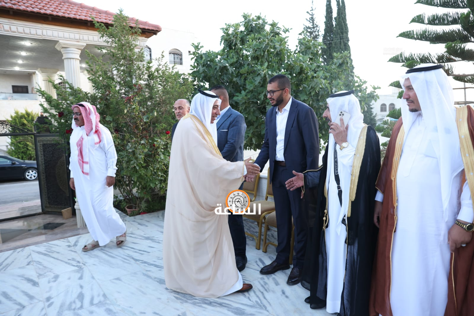 Madar Al-Saa Images 0.0830846925033284