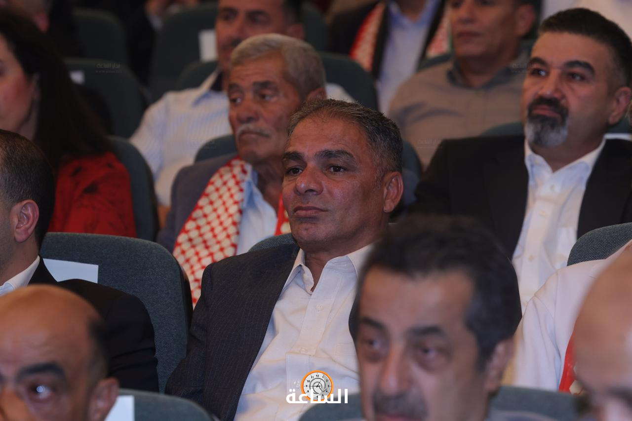 Madar Al-Saa Images 0.4812093234327024