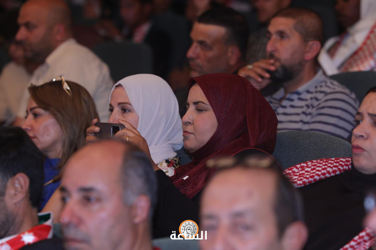 Madar Al-Saa Images 0.10171436532848044